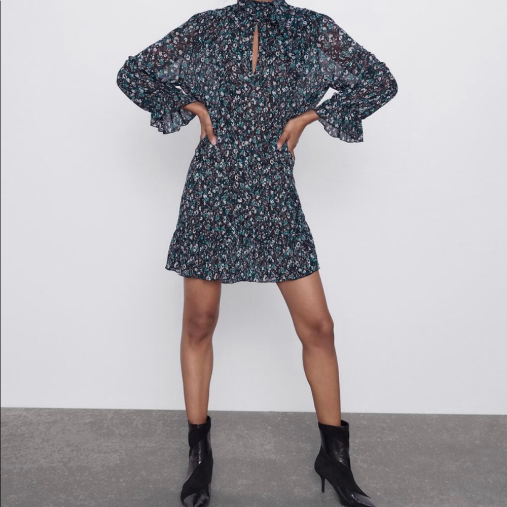 NWT Zara Floral Print Dress with Tie Neck